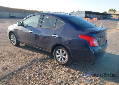 2014 Nissan Versa 1.6 Sv z USA, uszkodzony, nr VIN 3N1CN7AP7EL843404